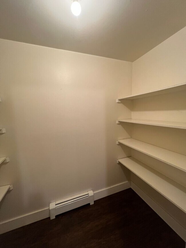 Building Photo - Mathews634 (KC-JF-NB)