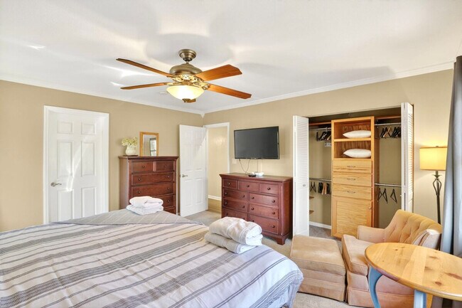 Building Photo - 6 Hunters Ridge Dr