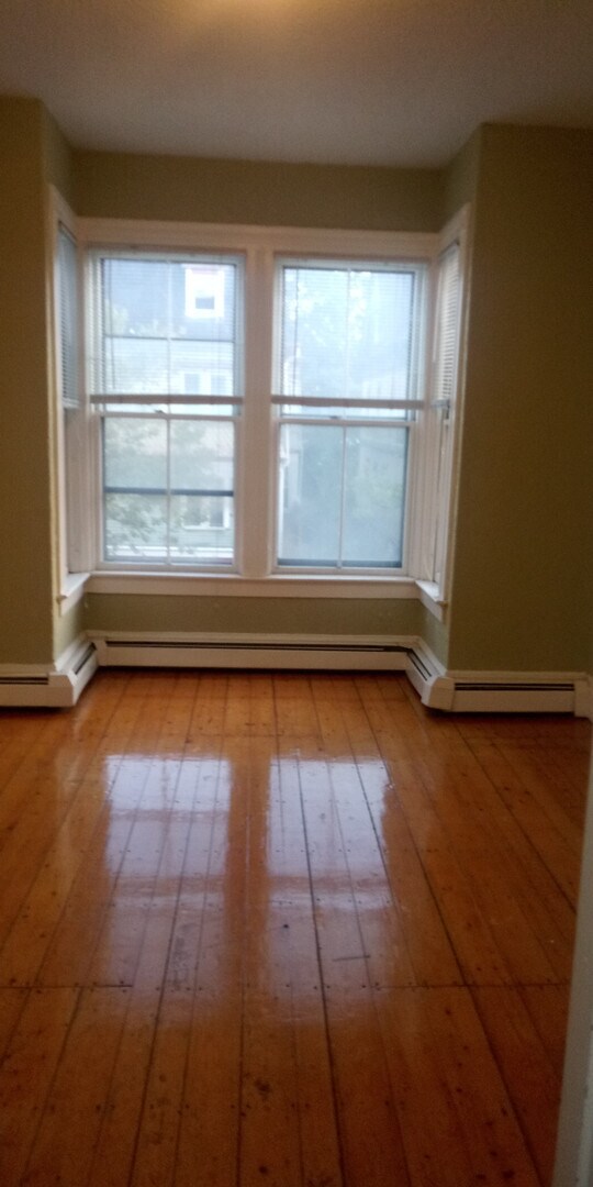 Building Photo - 1596-1600 Westminister Street