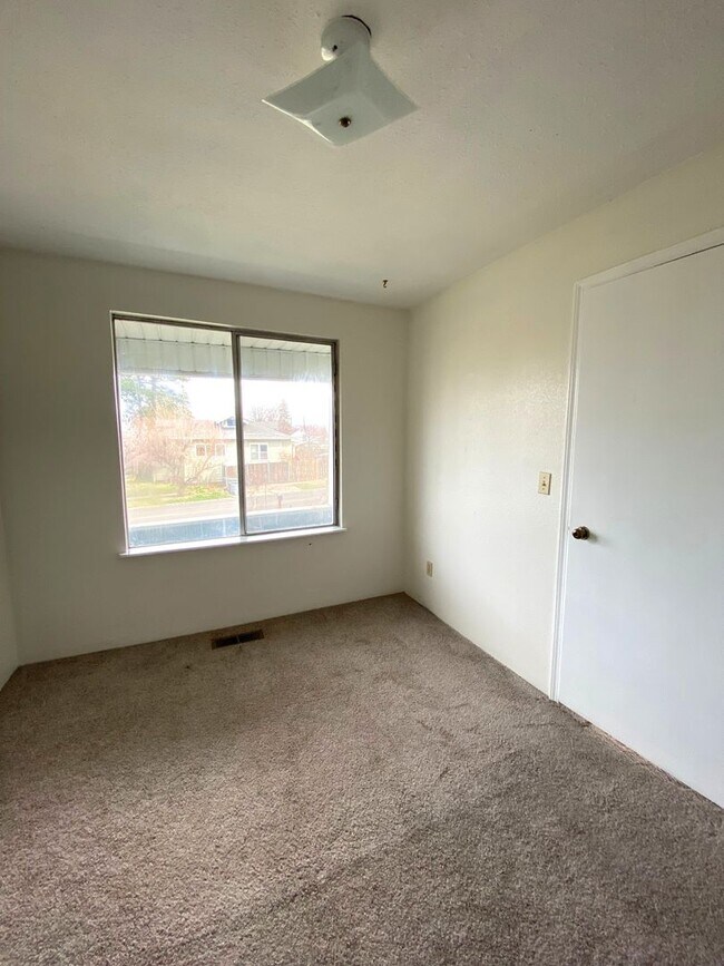 Building Photo - 1712 Walnut St