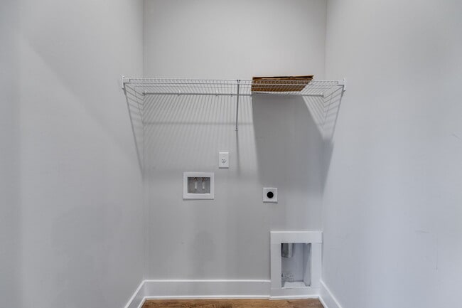 Building Photo - 319 Bledsoe St