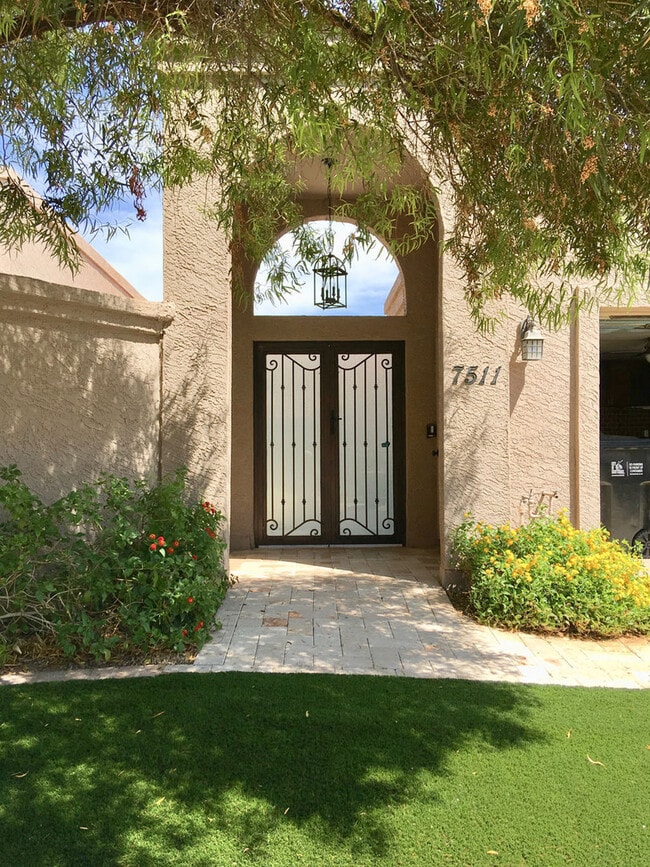 Building Photo - 3 Bedroom Patio Home at McCormick Ranch!