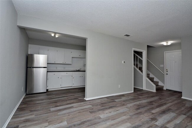 Building Photo - 4808 W Wind Trail