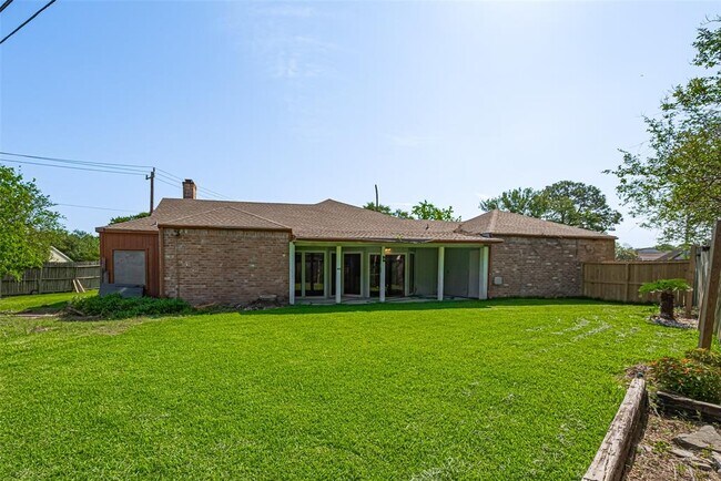 Building Photo - 12922 Ashford Chase Dr