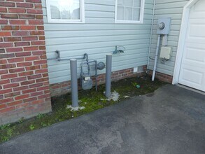 Building Photo - 33 Bunting Lane, Poquoson Va.