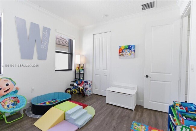 Building Photo - 3407 W 99th Pl