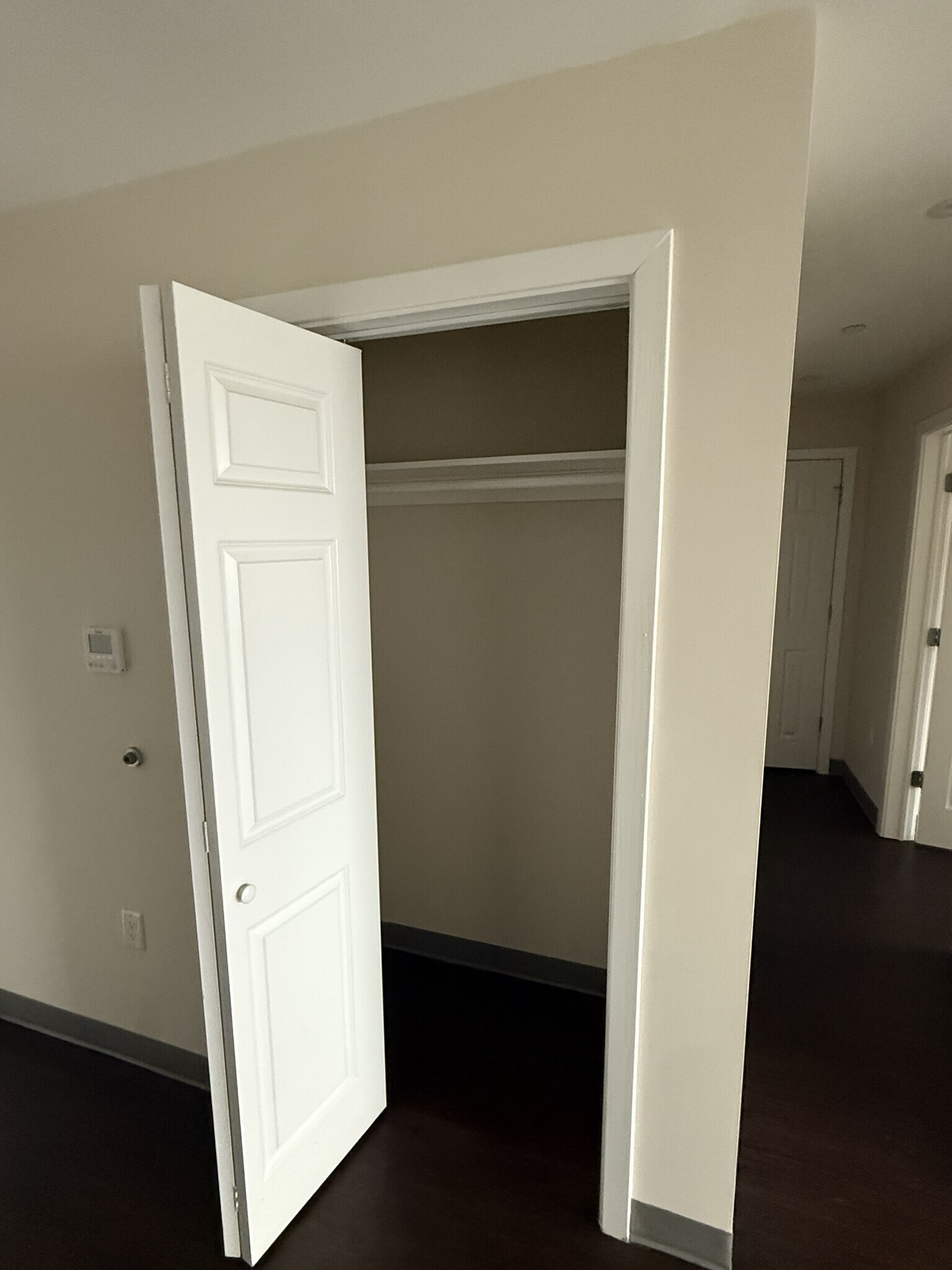 Building Photo - 695 Hamilton St