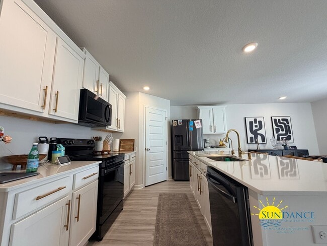 Building Photo - Spacious 4BR Patriot Ridge Home with Community Perks!