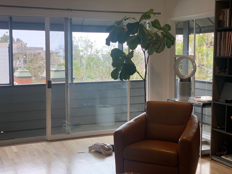 Building Photo - 11767 W Sunset Blvd
