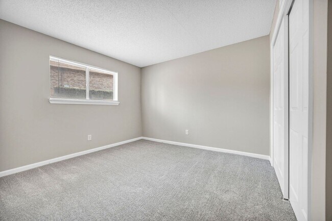 Building Photo - bg0716