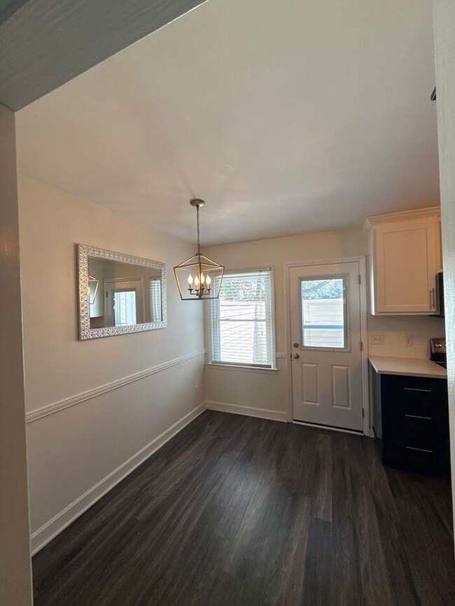 Building Photo - T.R. Lawing Realty Property