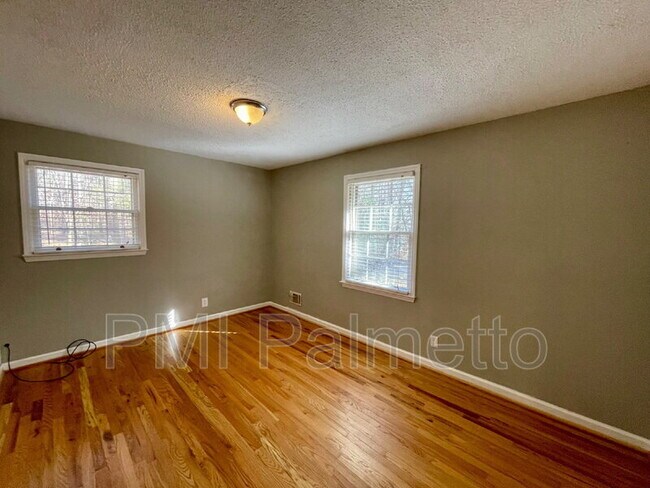 Building Photo - 136 Lacaya Rd