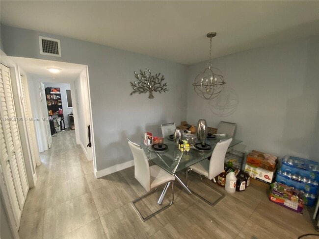 Building Photo - 8400 W Sample Rd