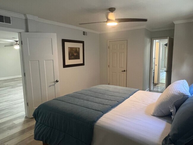 Building Photo - Spacious Updated Home in Windmill Harbour!