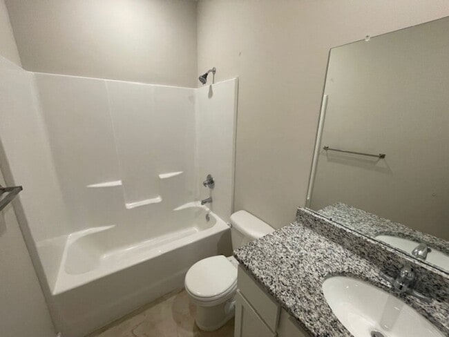 Building Photo - For Rent – Charming 3 Bed | 2 Bath Home wi...