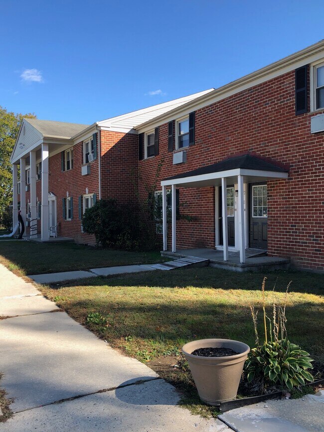 Primary Photo - 20 Fort Sumpter Rd