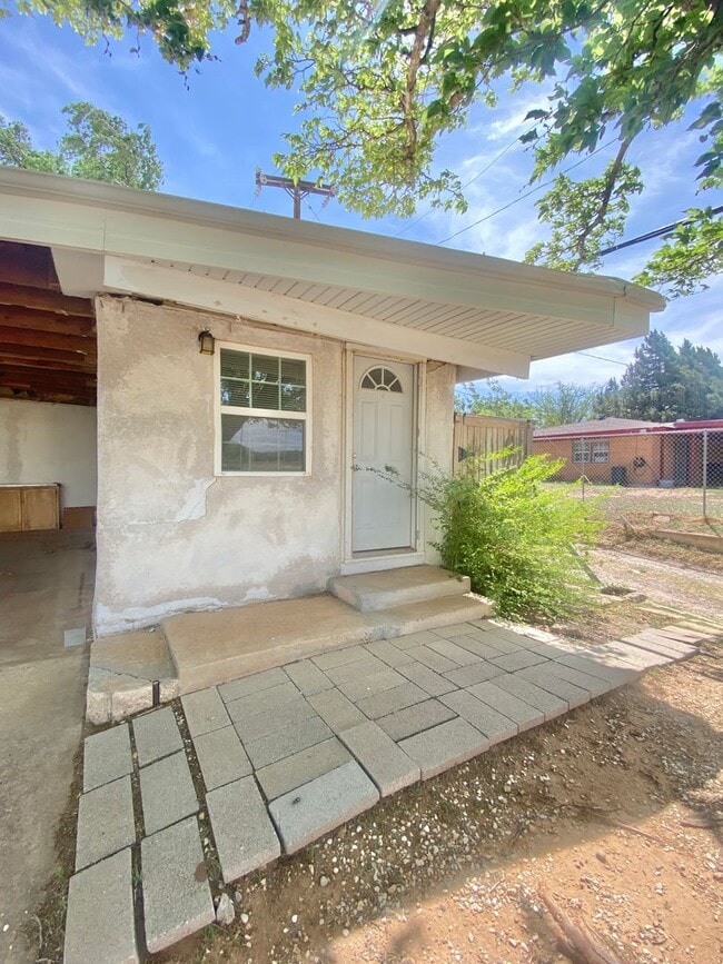 Building Photo - 2019 42nd St
