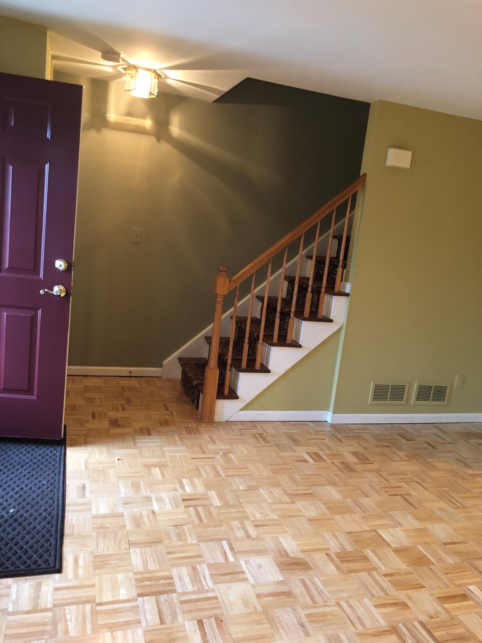 Entry Way - 842 Belmont Dr