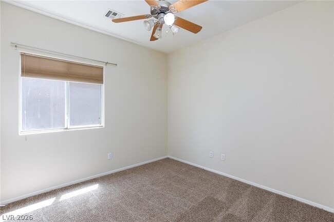 Building Photo - 2598 Highland Cliff Dr