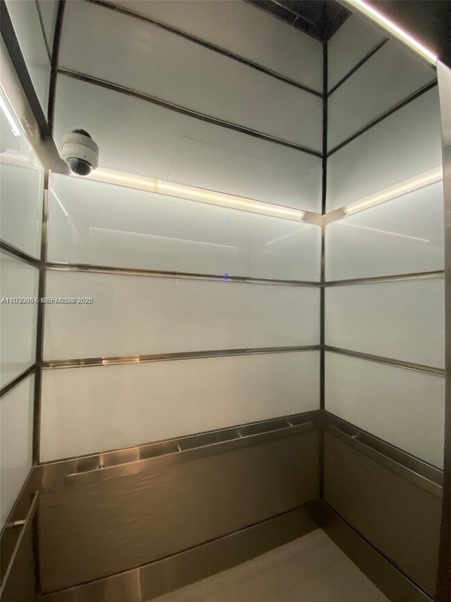 Building Photo - 3001 S Ocean Dr