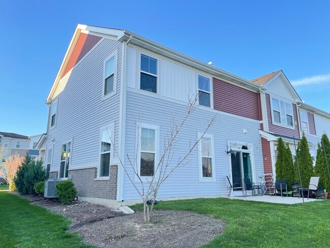 Building Photo - 4191 Irving Rd