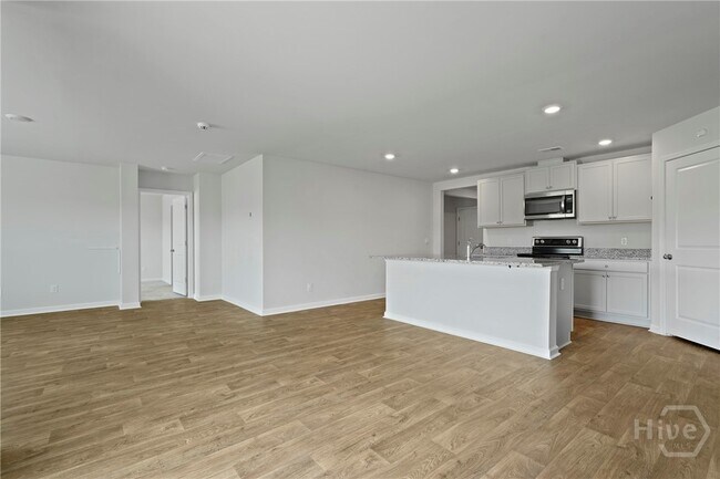 Building Photo - 231 Skylark Rd