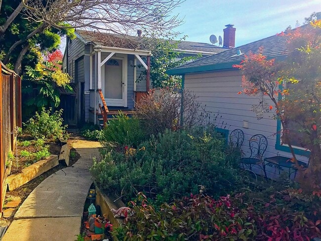 Primary Photo - 3738-3742 Randolph Ave