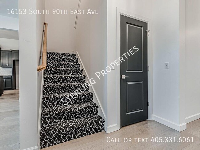 Building Photo - 16153 S 90th E Ave