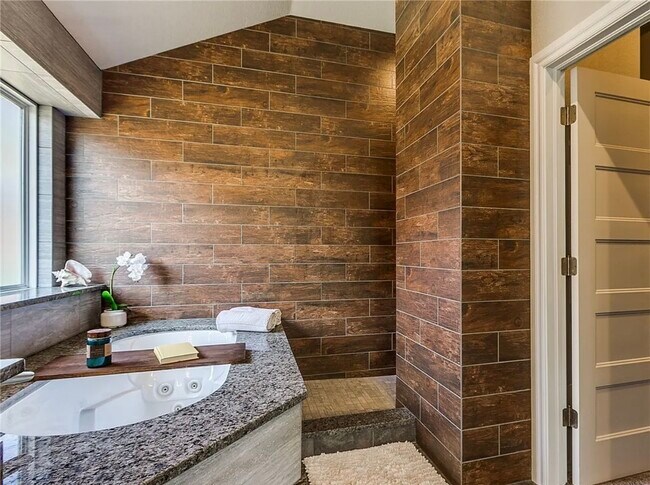 Building Photo - 10704 NW 32nd St