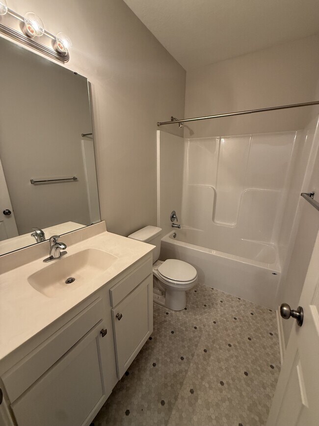 Building Photo - 7909 NW 124 St