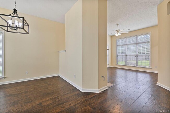 Building Photo - 3830 Claiborne Cir