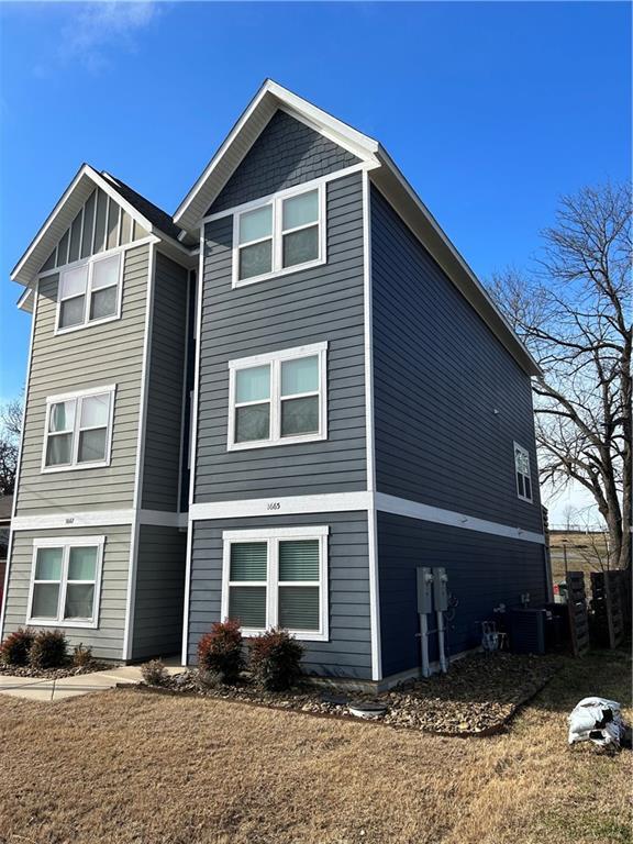 Primary Photo - 1665 Brooks Ave