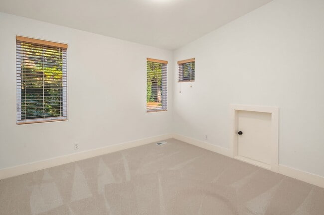 Building Photo - 4bd/3.5ba Kirkland House