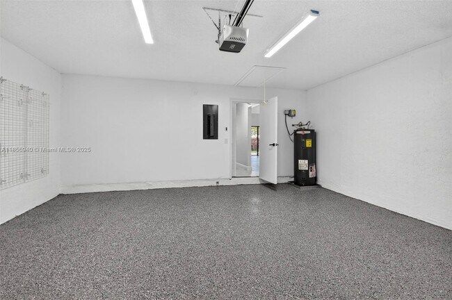 Building Photo - 9581 El Clair Ranch Rd