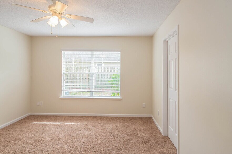 Building Photo - 4123 Pebble Brooke Circle South