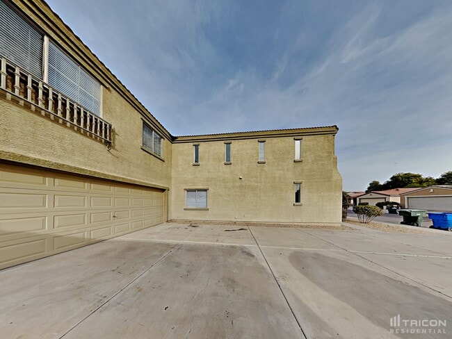 Building Photo - 2618 S Devonna Ln