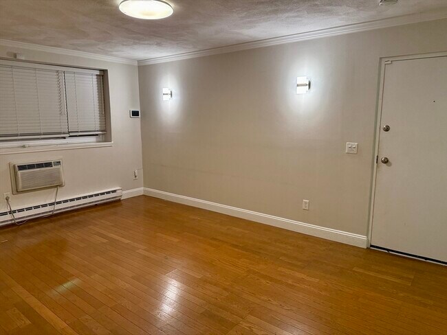 Building Photo - 326 Broadway