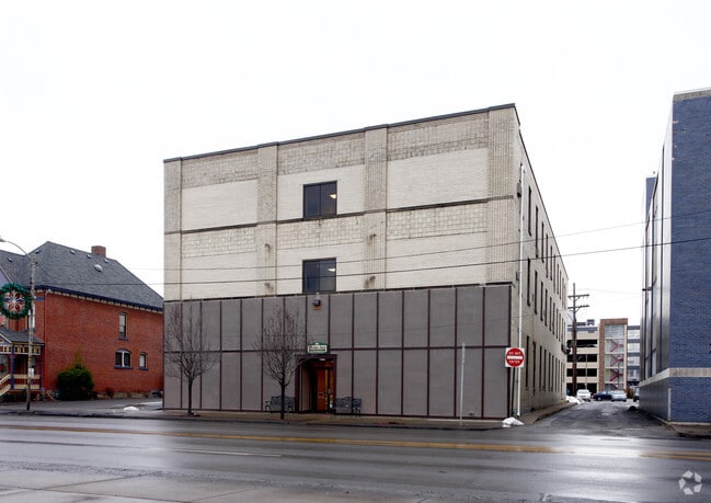 Building Photo - Sheridan Place
