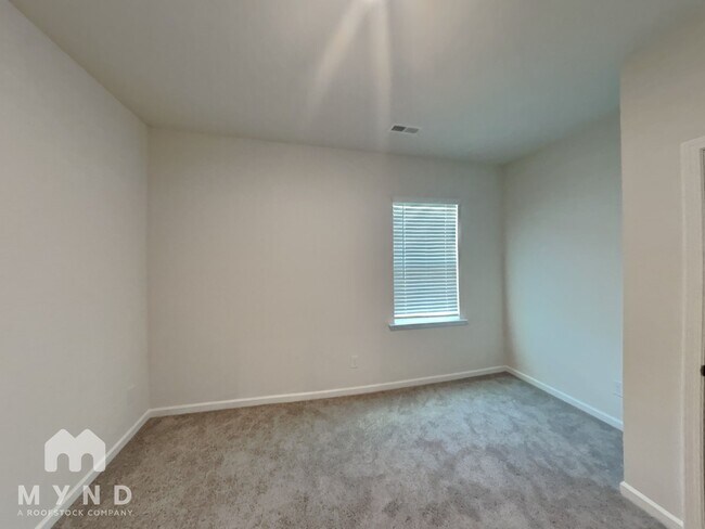 Building Photo - 553 Zermatt Ct