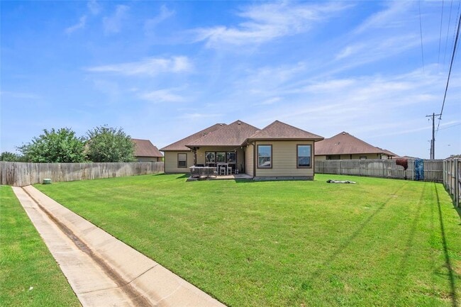 Building Photo - 3101 Papa Bear Dr