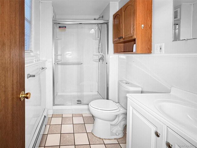 Building Photo - 83 Kent Rd