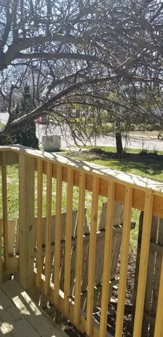 Side yard view - 2116 Thaler Ave