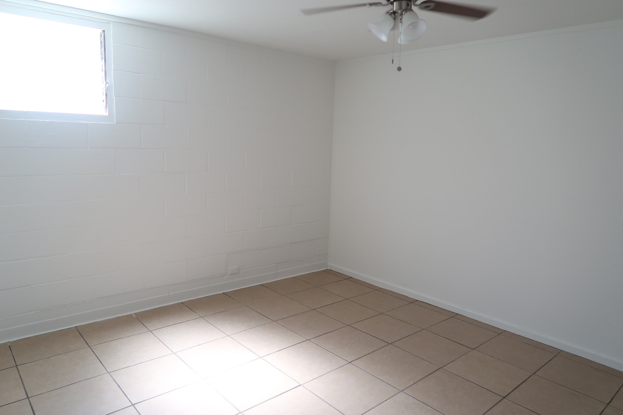 First large bedroom - 1739 Kamohoalii St
