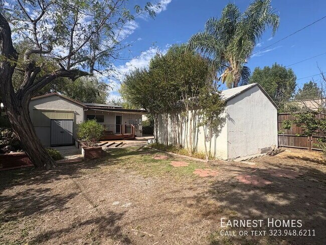 Building Photo - 14920 Hesby St