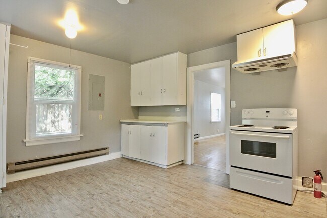 Building Photo - 2333 N 116th St
