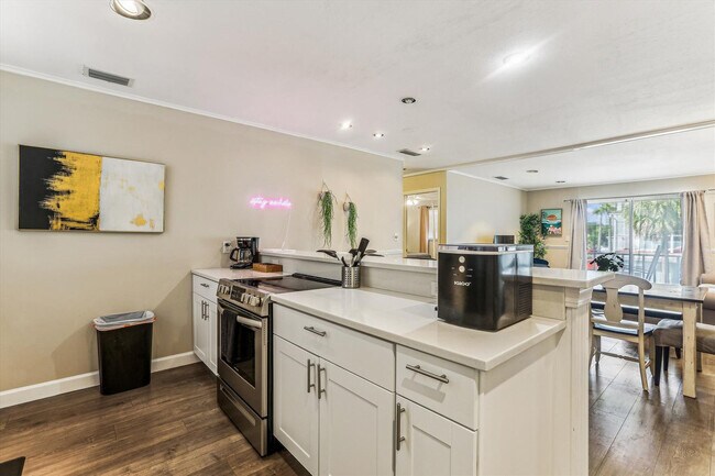 Building Photo - 405 Flagler Blvd