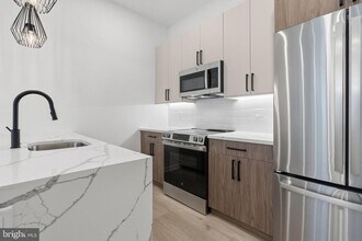 Building Photo - 1232 Chancellor St