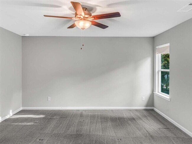 Building Photo - 2054 Maplewood Way