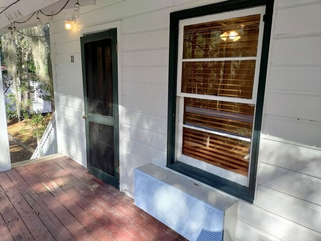 Building Photo - Cozy 1 bedroom/1 bath off of Ferguson