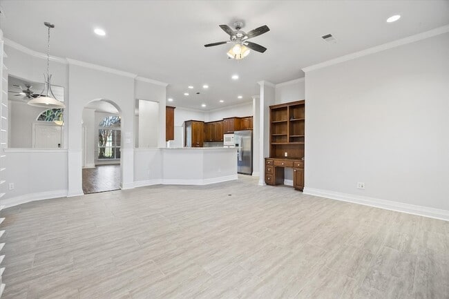 Building Photo - 2045 Chisholm Trail